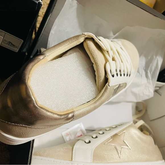 ✨NIB CUTE & SUPER ULTRA CUSHION CORKY STAR MICROSUEDE SNEAKERS! 10 - Picture 2 of 3